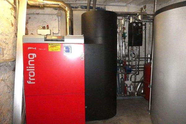 neuwertige Pellet-Heizung