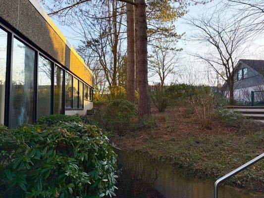 Gepflegte Schwimmanlage