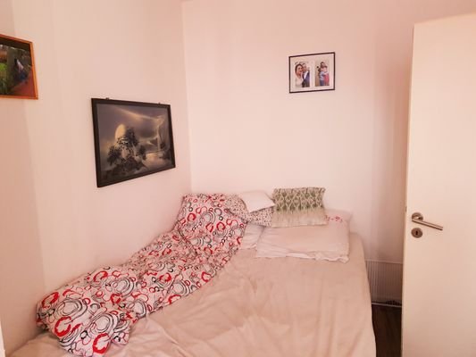 1.OG-Wohneinheit / links-Gästezimmer