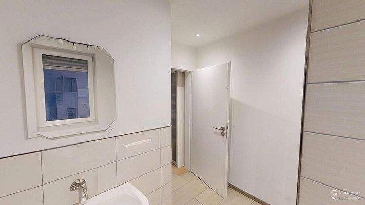 Badezimmer mit Dusche