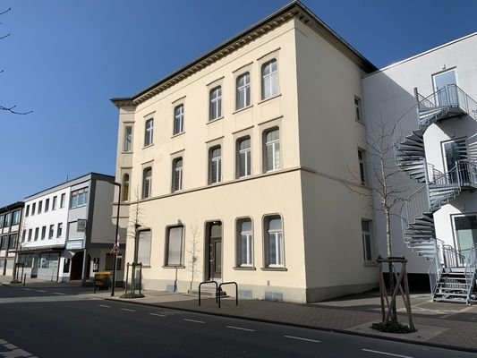 Büro/Praxisgebäude