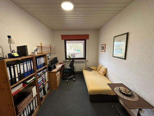 Haupthaus Büro oder Kinder Zi.