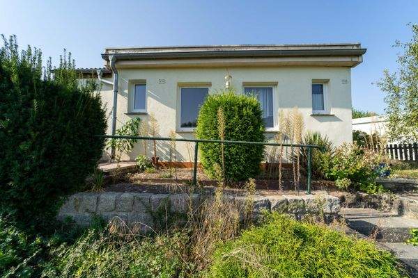 Außenansicht + Garten