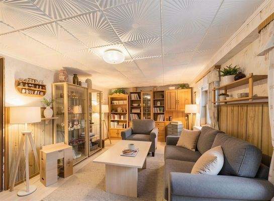 Zimmer 1 UG - (KI generiert)