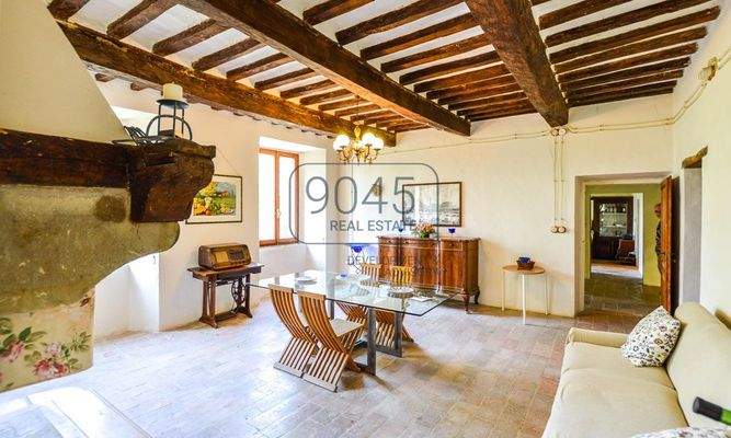 Charmantes Anwesen mit Panoramablick in den Marken