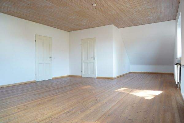 ca. 32 m² großer Raum im DG