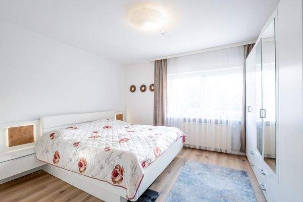 Schlafzimmer zum Garten raus