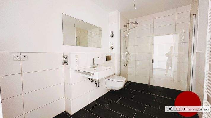 Großes Badezimmer!