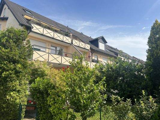 Außenaufnahme Gebäuderückseite