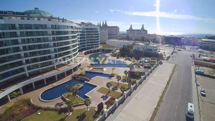 Flats in Hotel-Concept Complex Near the Sea in Kundu Antalya