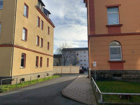 Zufahrt Garagen & Stellplätze