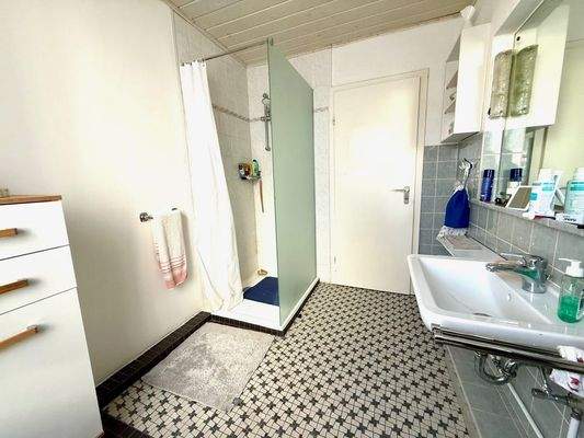 Badezimmer EG - Ansicht 2