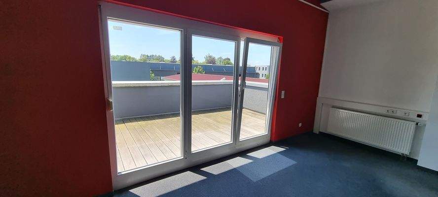 Dachbalkon (Zugang von Büro 5)
