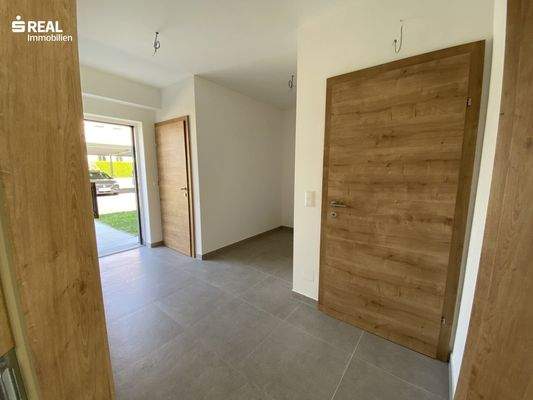 Großzügiger Flurbereich