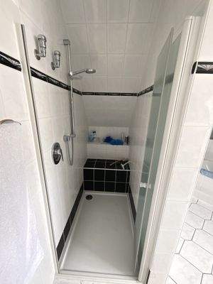 Dusche Badezimmer DG