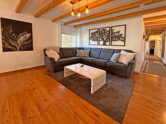 offener Wohn- und Essbereich