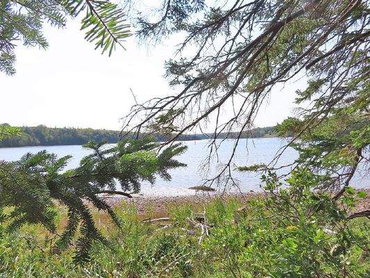 Cape Breton - Cleveland - Wunderschönes See-Ufer-G