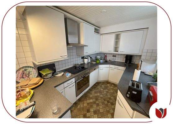 Zweckmäßige Küche im bergischen Stil