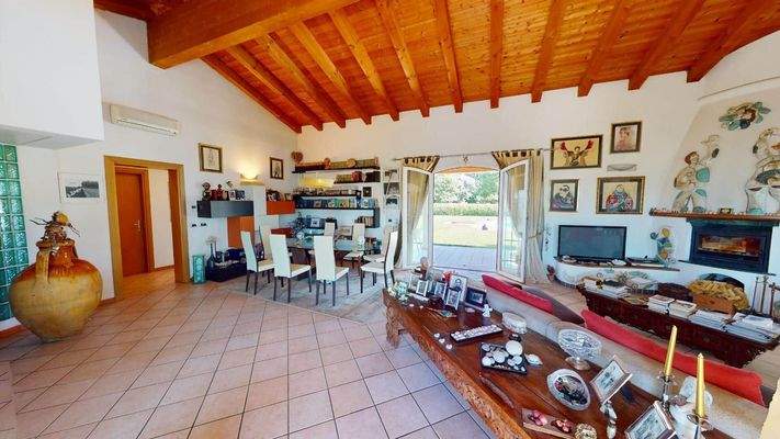 Traumvilla in Pocenia zwischen Udine und Meer