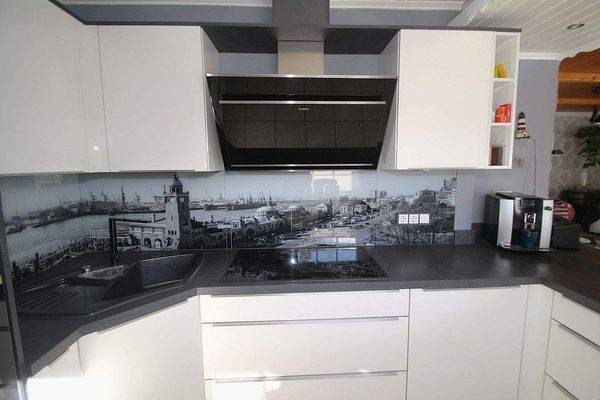 Die voll ausgestattete Einbauküche von Nobelia