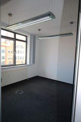 Günther-Wagner-Allee 17, 319 m² 3.OG, Büro EZ  -04