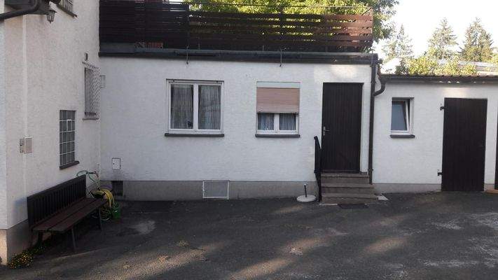 Hintereingang mit Geräteräumen.jpeg