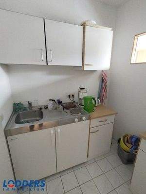 Rechte Seite: Teeküche