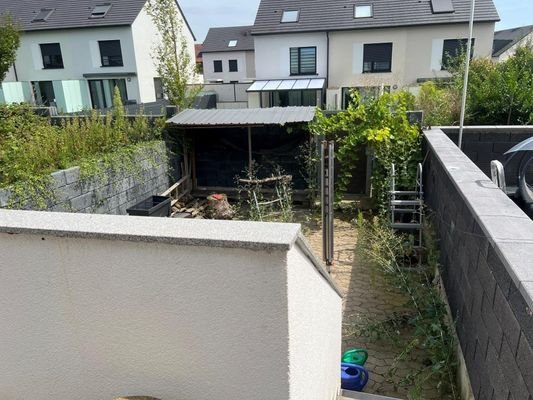 8 Terrasse + Hof