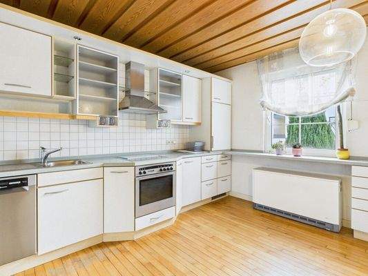 CAM04303G0-PR0097-STILL004