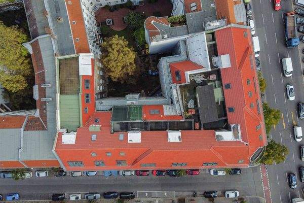 Luftbild Dach und Grundstück