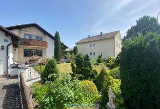 Von der Einfahrt aus