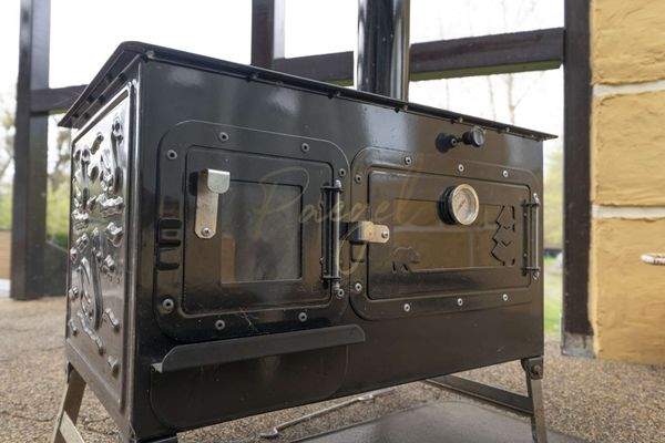 antiker Kaminofen Terrasse