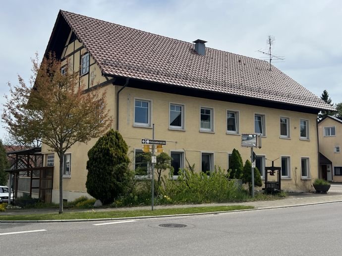 Mehrfamilienhaus mit 6 Wohnungen und 6 Appartements – Nähe Bodensee