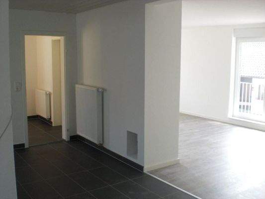 Flur zu Wohnzimmer, Küche und Esszimmer 1. OG