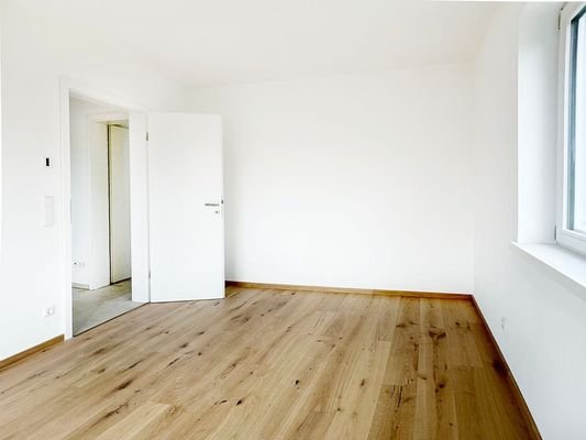 Schlafzimmer_2_Tuere.jpg