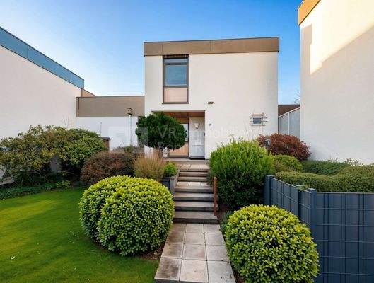 5049 Frontansicht - (KI bearbeitet)