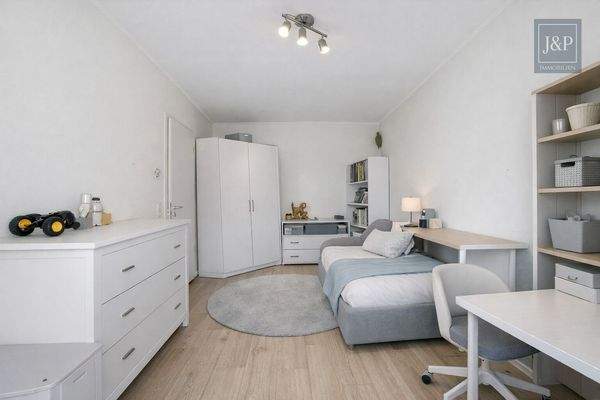 Schlafzimmer 2 KI Überarbeitet