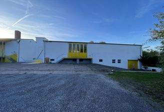 Lagerhalle mit Rampe