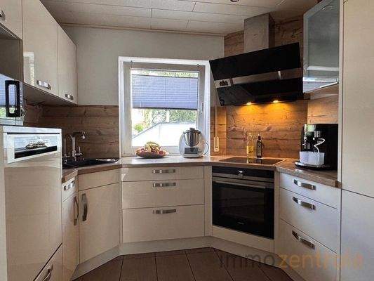 BCAF29CB-4DCD-4BE7-A2AD-64FF8B34530E_1_105_c