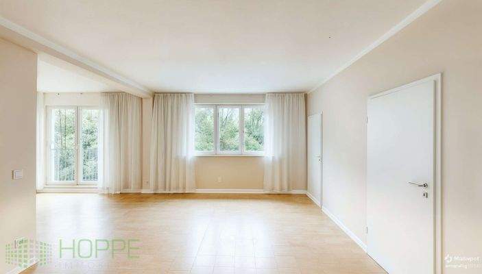 Billardzimmer_defurnished - (KI generiert)