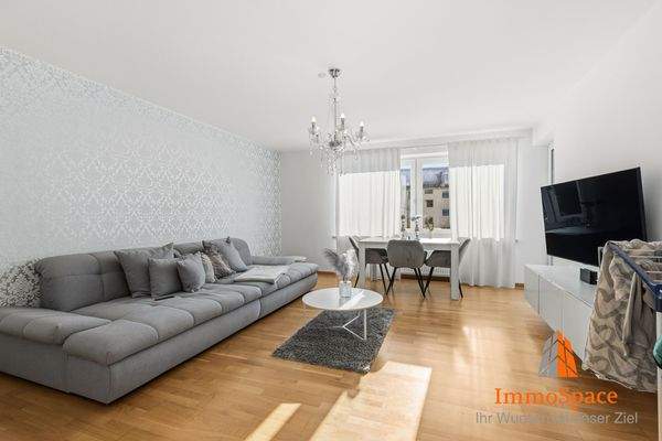 Direkter Balkonzugang vom Wohnzimmer