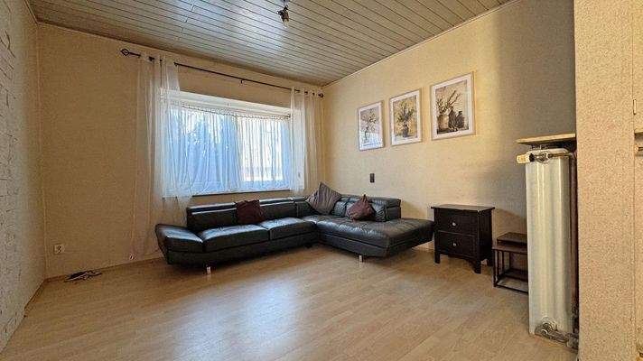 Wohn- und Schlafzimmer