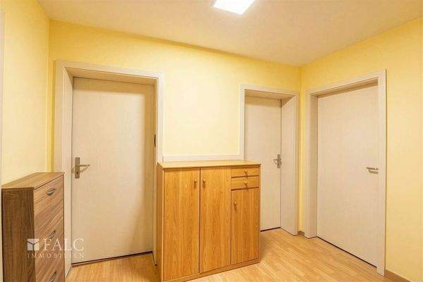 Flur - (KI generiert)