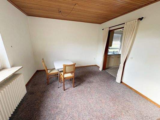 mit angrenzendem Esszimmer