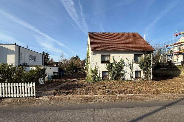 Grundstück mit Altbestand