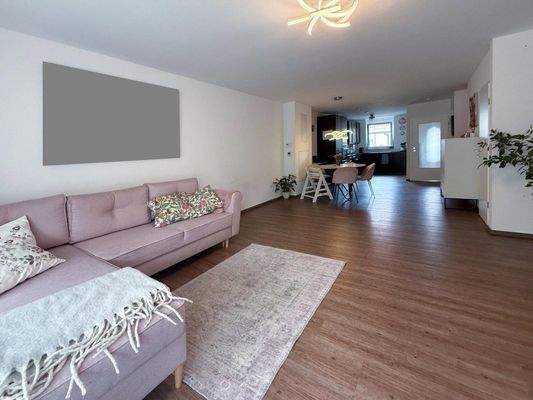 Vom Wohnz. Blick in die Küche