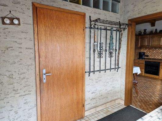 Tür zum Bad im Erdgschoss