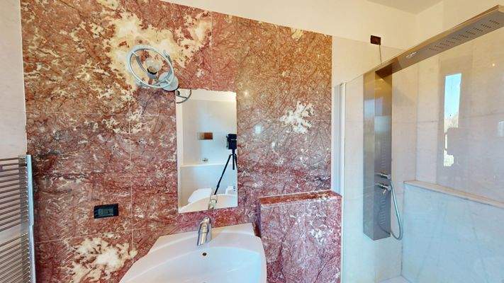 12 bagno_Via-Reciago-07012025_190642.jpg