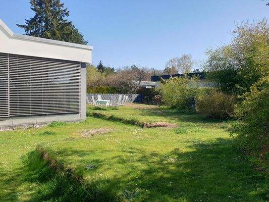 Teilansicht Garten u. Haus (9)