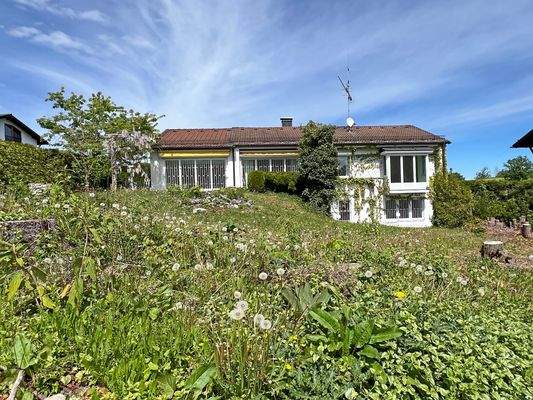 Grundstück mit Altbestand Südansicht 